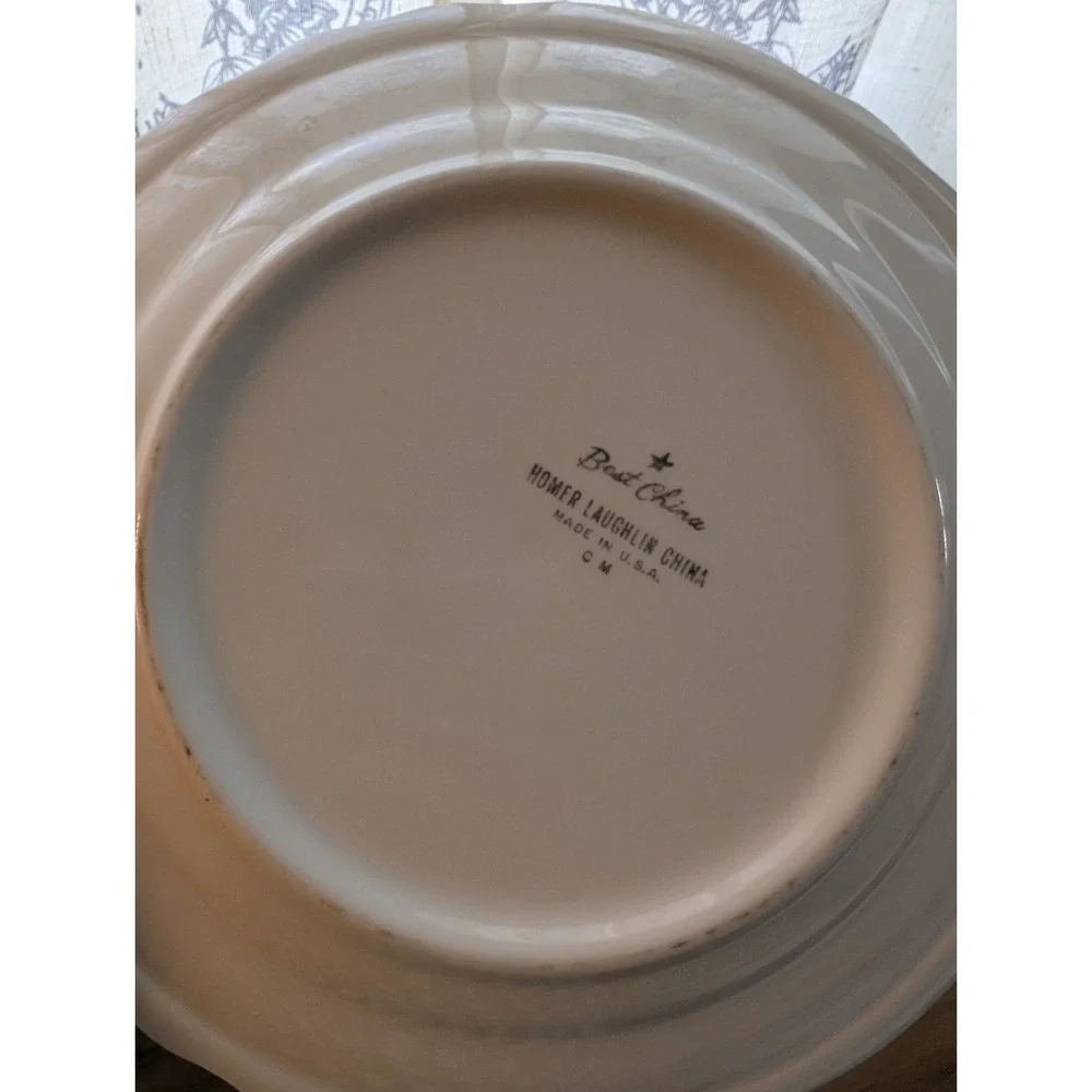 Homer Laughlin Best China Whiteish Scalloped Plate 9.5